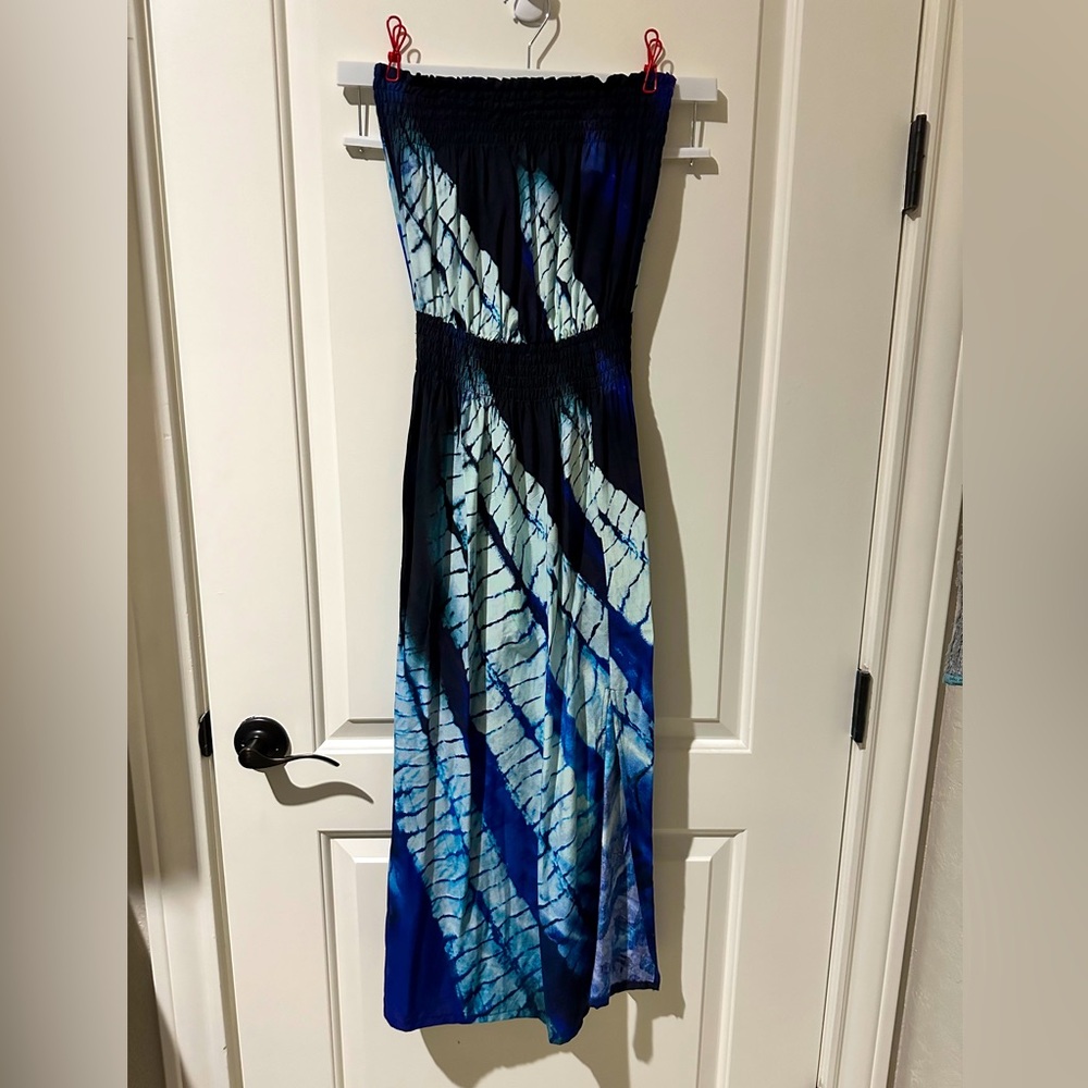 Evereve Peyton Jensen “Dylan” Tie Dye Maxi Dress